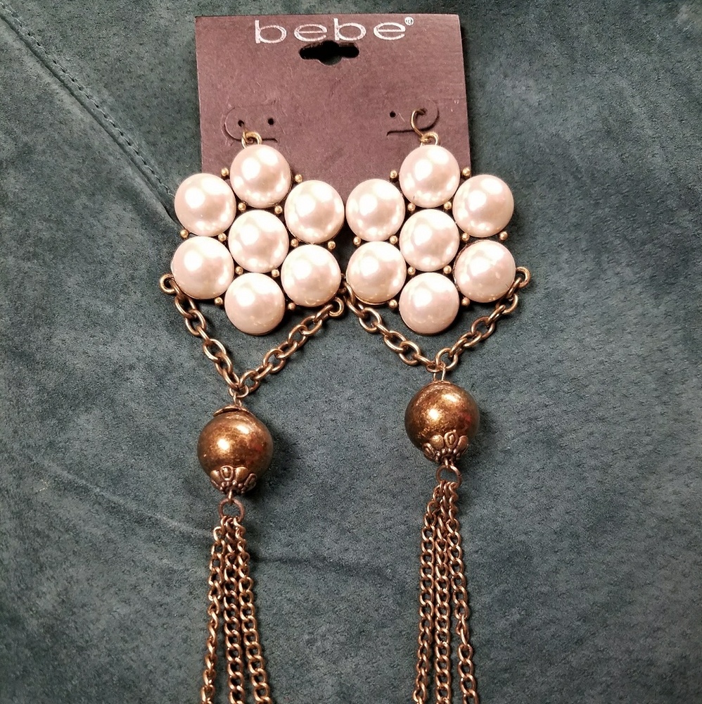 Nice Pearl earrings